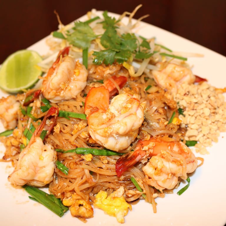 Delicious Pad Thai Experience