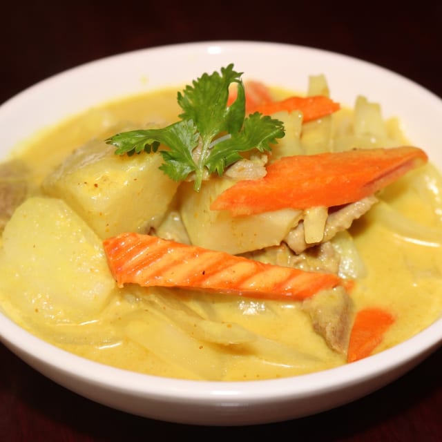 Yellow Curry (Gaeng Lueng).