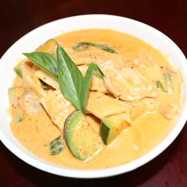 Red Curry (Gaeng Phet).